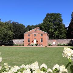 Garden House at Woodhall Estate