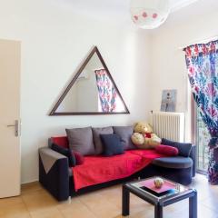 Mema's Tranquil Apartment in Patra