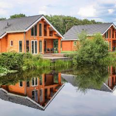 Stunning Home In Heel With Outdoor Swimming Pool