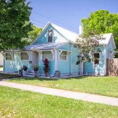 Family Home w Private Pool Yard Only 24 Mi to Disney