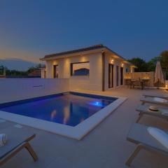 Villa QUARNARO with heated pool