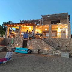 Maritinas Stone House & Apartment On The Beach - Happy Rentals