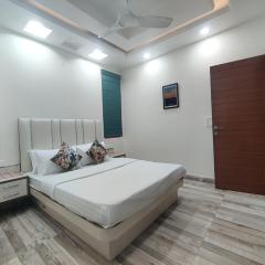 MOON3BHK By Wabi Sabi Stays