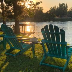 Luxury Riverside Estate - 3BR Home or 1BR Cottage or BOTH - Sleeps 14 - Swim, fish, relax, refresh
