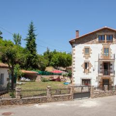Awesome Home In Brcena De Ebro With Kitchen