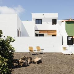 La Casa de La Caleta by Taller96 - El Hierro Island -