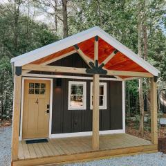 Cabin #4 Studio W Kitchenette