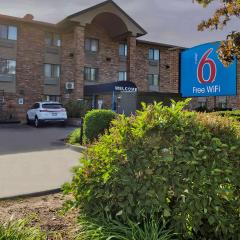 Motel 6-Milwaukee, WI - Glendale