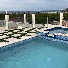 Luxury 2 Bedroom Rooftop pool View unit #3