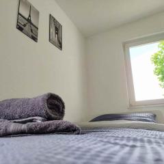 Cozy & Modern 4 Room Flat near Hanau
