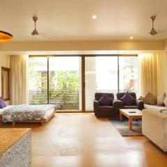 Iris by Le Pension Stays
