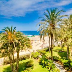 New holiday apartment right on the beach