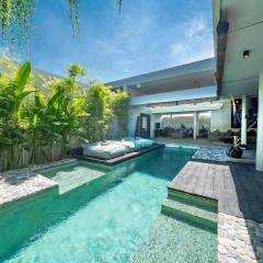 Villa Wiraja 1 - Modern 4 bdr villa in Berawa