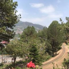 Cozy Solan Apartment with Stunning Views