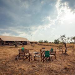 Gnu Mara River Camp