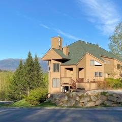 C1 Top Rated Ski-In Ski-Out Townhome Great views fireplaces fast wifi AC Short walk to slopes