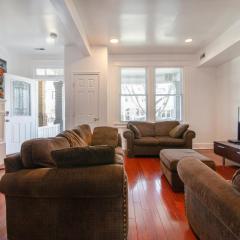 Spacious, Relaxing, 4 Bd 3.5 Ba Home In Petworth!