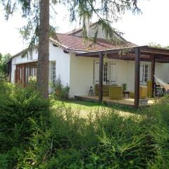 Maison indépendante sur grand terrain clos