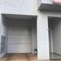 Casa com 2 quartos agradáveis com ar condicionado