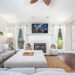 Cozy Boho Kildaire Farms Home- near Downtown