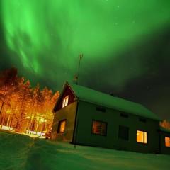 Authentic Arctic Country House By the River