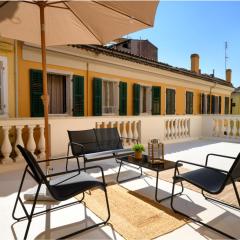 The In Town Apartment - With a Private Terrace