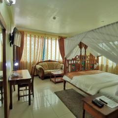 New Safari Hotel