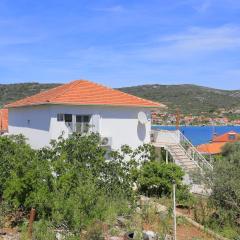 Apartments by the sea Vinisce, Trogir - 11029