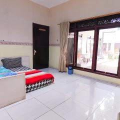 Homey Guesthouse near Sby Zoo Syariah