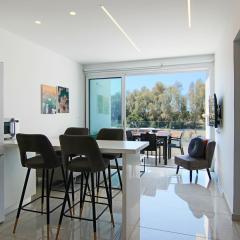 Phaedrus Living - Seaside Executive Flat Harbour 203