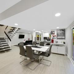Spacious Updated Home With Office By Pmi