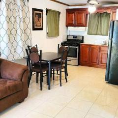 2 bedroom apartmen in the heart of west end!