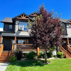 Perfect base Invermere 3bd townhouse mt views with garage