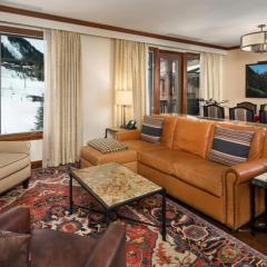 Aspen Ritz-carlton 2 Bedroom Ski In, Ski Out Residence With Access To Slopeside Heated Pools And Hot Tubs