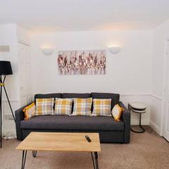 Spacious 1 Bed Flat in Central Slough