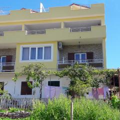 Apartments with parking space Grebastica, Sibenik - 13365