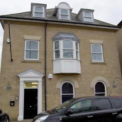 Remarkable 2-Bed Apartment in Chelmsford