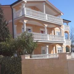 Apartments with a parking space Novigrad - 15227