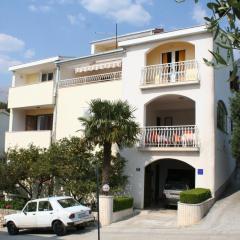Apartments by the sea Podgora, Makarska - 518