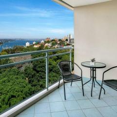 ALF49-Huge 2BR Penthouse Style, Great Water Views