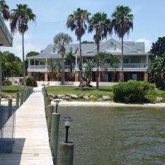 Villa Melbourne inter-coastal 2 floors 7br, heated pool