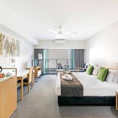 King Balcony Studio at Resort Style Darwin Stay