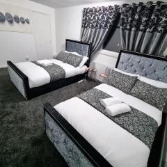 *10OR* Setup for your most relaxed & amazing stay + Free Parking + Free Fast WiFi *