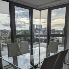 Glasgow City Centre Waterfront Apartment