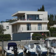 SUPERBE VILLA VUE MER La LONDE LES MAURES Entre HYERES et Le LAVANDOU 4 Etoiles 10 COUCHAGES PISCINE CHAUFFEE