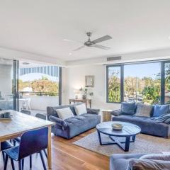 Fuller Holidays- Lot 7 - Byron Penthouse Apartment with Pool