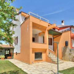 Apartments with a parking space Umag - 15941