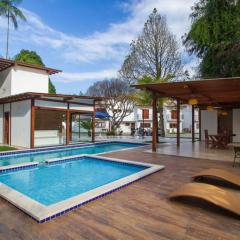 Casa Andorinha com 3 quartos com ar e piscina