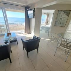 3 Bedroom Sea Facing Family Apartment Cape Town Moullie Point