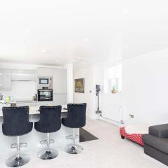 The White House - Lux Southbourne beach 3 bed stay